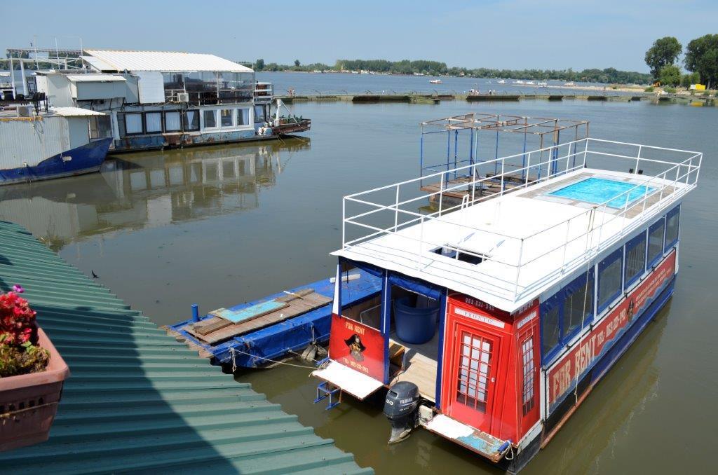 ホテル Splav Guest Hause Gusar ベオグラード エクステリア 写真