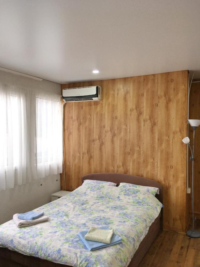 ホテル Splav Guest Hause Gusar ベオグラード エクステリア 写真